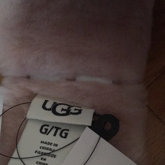 NWT UGG blush pink very soft headband.Non-smoking household - Picture 3 of 5